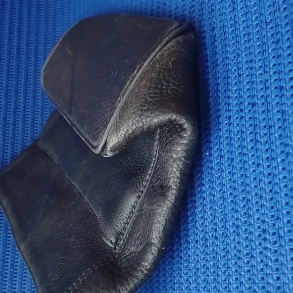 Coach - Picture 4 of 9